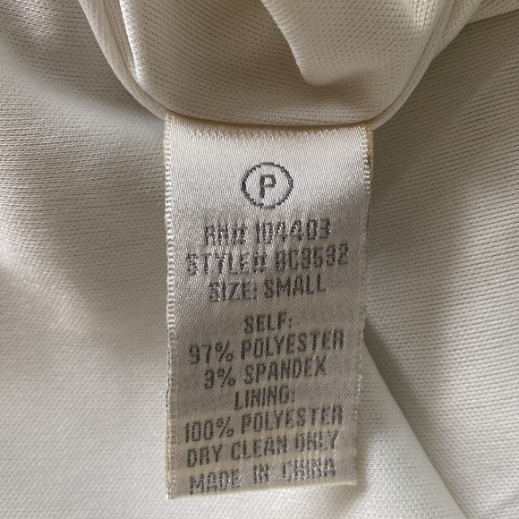 J.O.A. Los Angeles Tie Front Floral Shorts - Picture 13 of 14